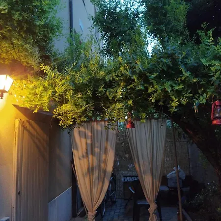 Al Civico 2 * 拉文纳